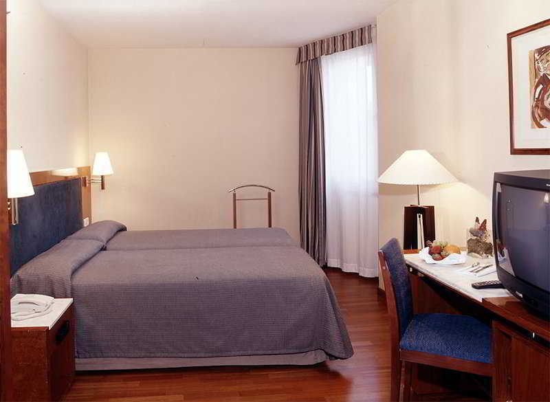 Hotel Pedralbes Барселона Экстерьер фото